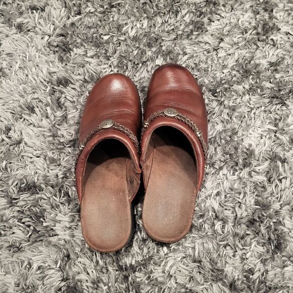 Minnetonka mules   - Picture 2 of 5